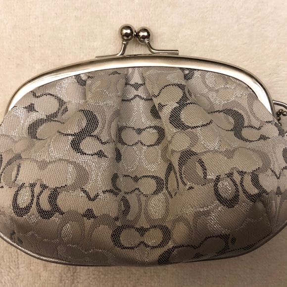Coach Handbags - NWOT Coach Coin Purse with Signature C Design